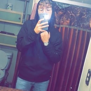 Meet your Posher, Adrian